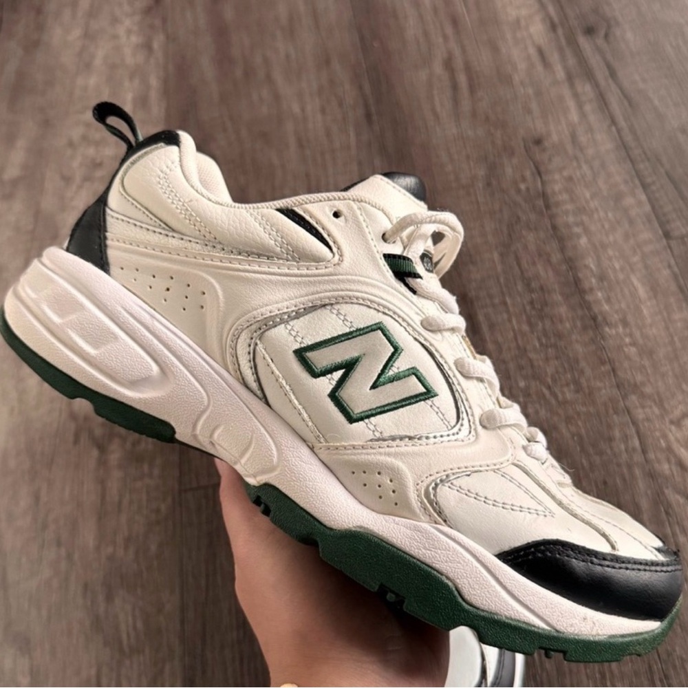 New Balance 408 Sneakers Men’s 7/Women’s size 8 Dark Green & White Athletic Shoe